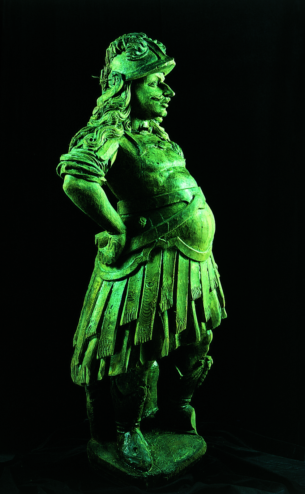 Skulptur av romersk kriger, påtruffet under skipets babordside. Figuren er 155 
cm høy og veier 60 kg. Figuren fremstiller sannsynligvis kong Karl X Gustav. ©/Foto: Kalmar läns museum/Kronanprojektet
