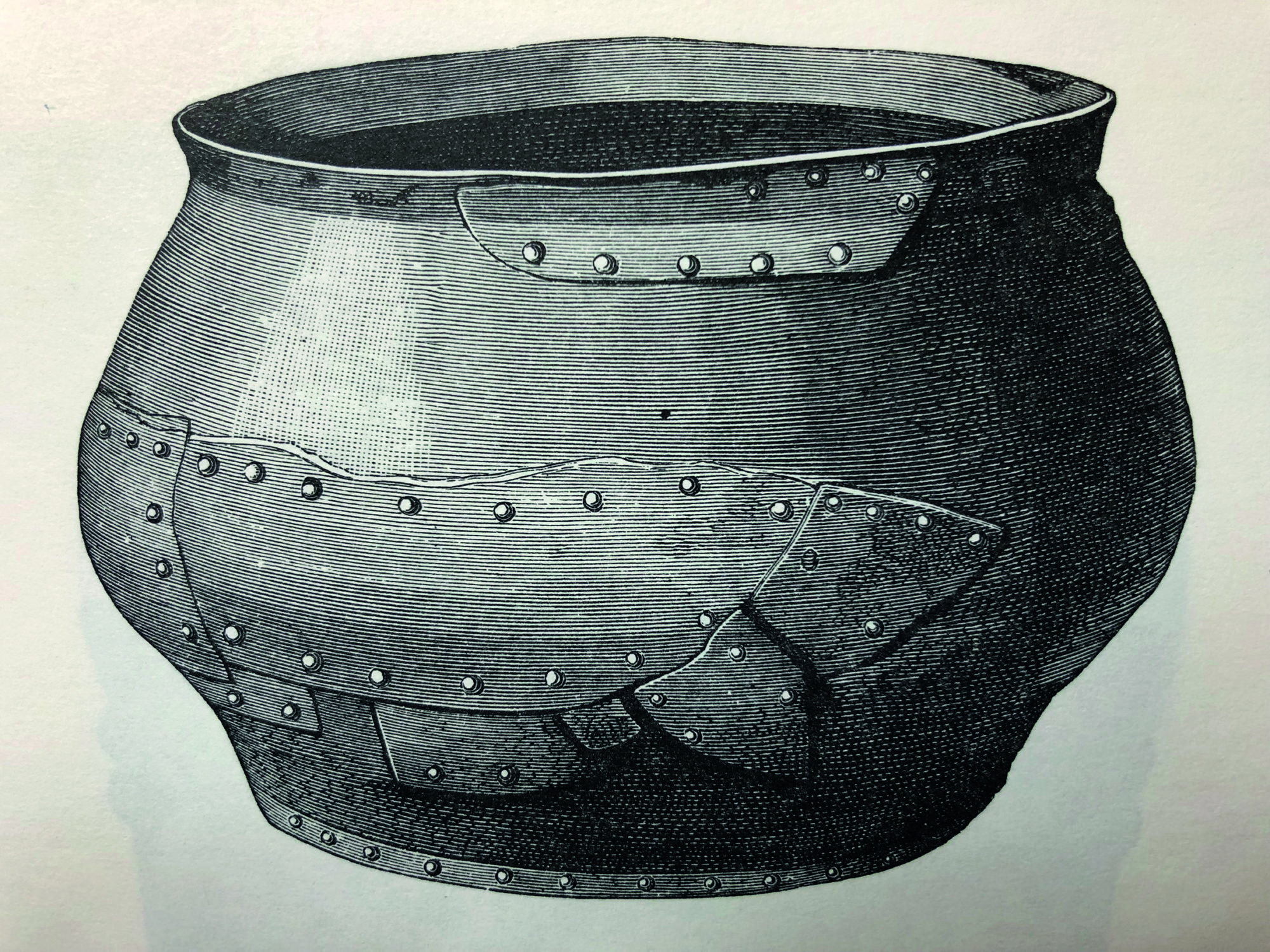 Bronsekjelen kan ha sett slik ut da den var i bruk. Illustrasjon: O. Rygh 1885: fig. 352.